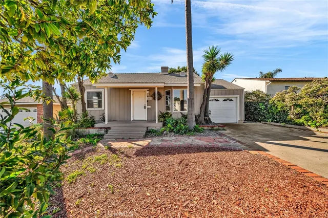 $975,000 | 8843 De Haviland Avenue, Los Angeles, CA 90045