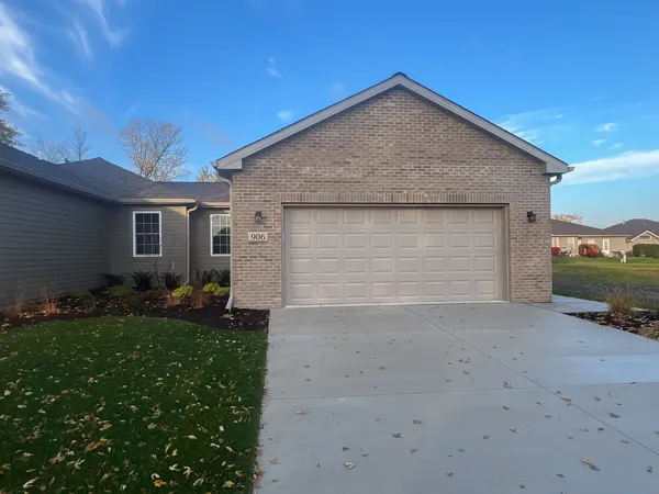 $295,000 | 906 Lange Avenue, Beecher, IL 60401