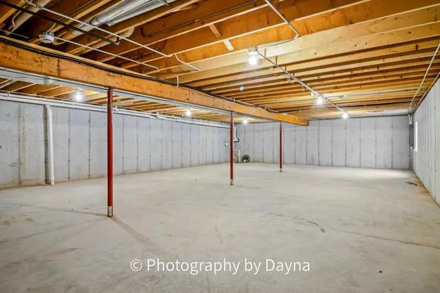 $320,000 | 906 Lange Avenue, Beecher, IL 60401