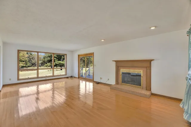 $625,000 | 1163 East Mud Pike Road, Osgood, IN 47037