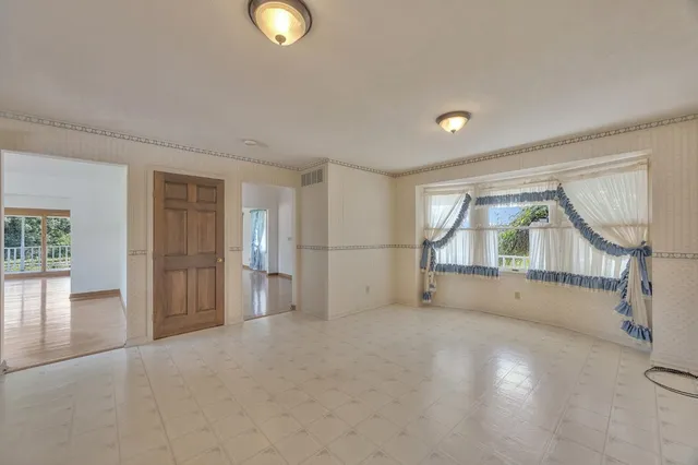 $625,000 | 1163 East Mud Pike Road, Osgood, IN 47037