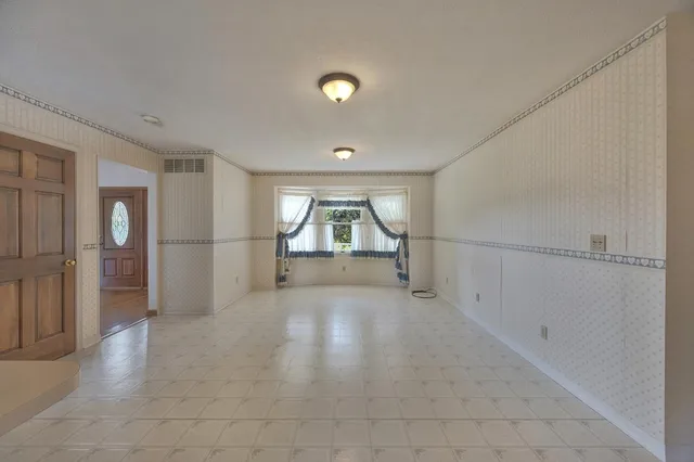 $625,000 | 1163 East Mud Pike Road, Osgood, IN 47037