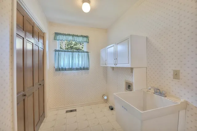 $625,000 | 1163 East Mud Pike Road, Osgood, IN 47037