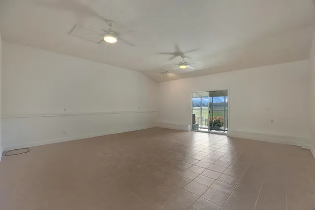 $625,000 | 1163 East Mud Pike Road, Osgood, IN 47037