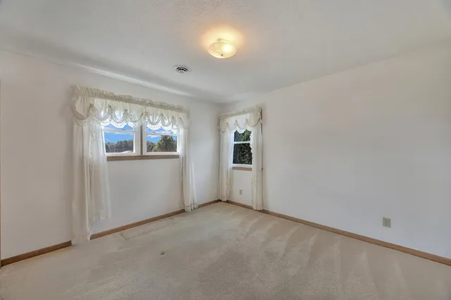 $625,000 | 1163 East Mud Pike Road, Osgood, IN 47037