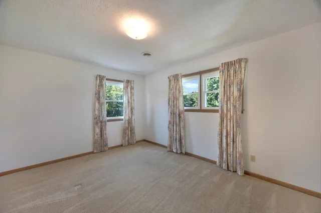 $625,000 | 1163 East Mud Pike Road, Osgood, IN 47037