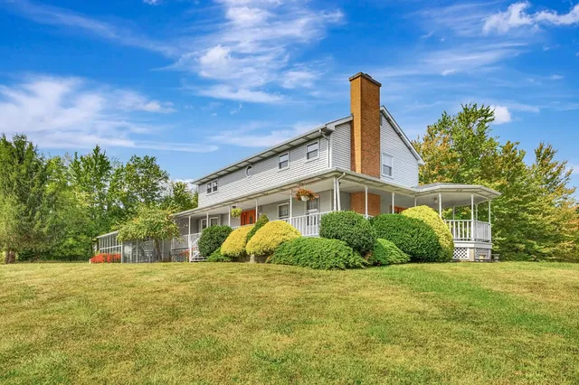 $625,000 | 1163 East Mud Pike Road, Osgood, IN 47037