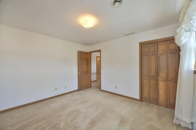 $625,000 | 1163 East Mud Pike Road, Osgood, IN 47037