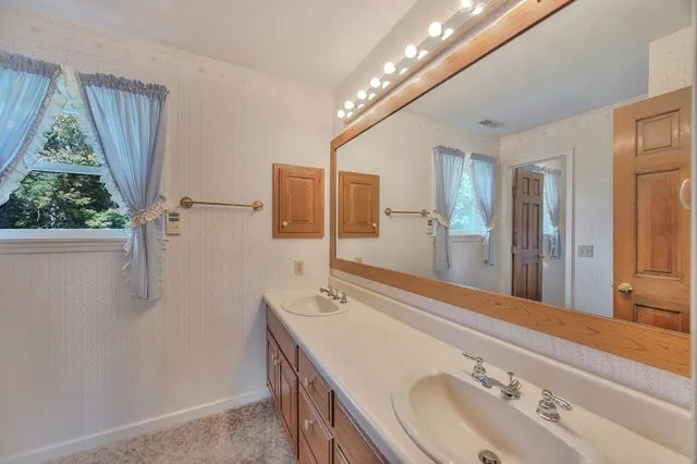 $625,000 | 1163 East Mud Pike Road, Osgood, IN 47037