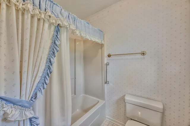 $625,000 | 1163 East Mud Pike Road, Osgood, IN 47037