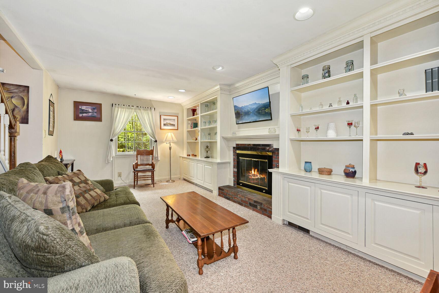 210 Crest Road Marlton, NJ 08053 - Photo 16 of 47 Family Room
