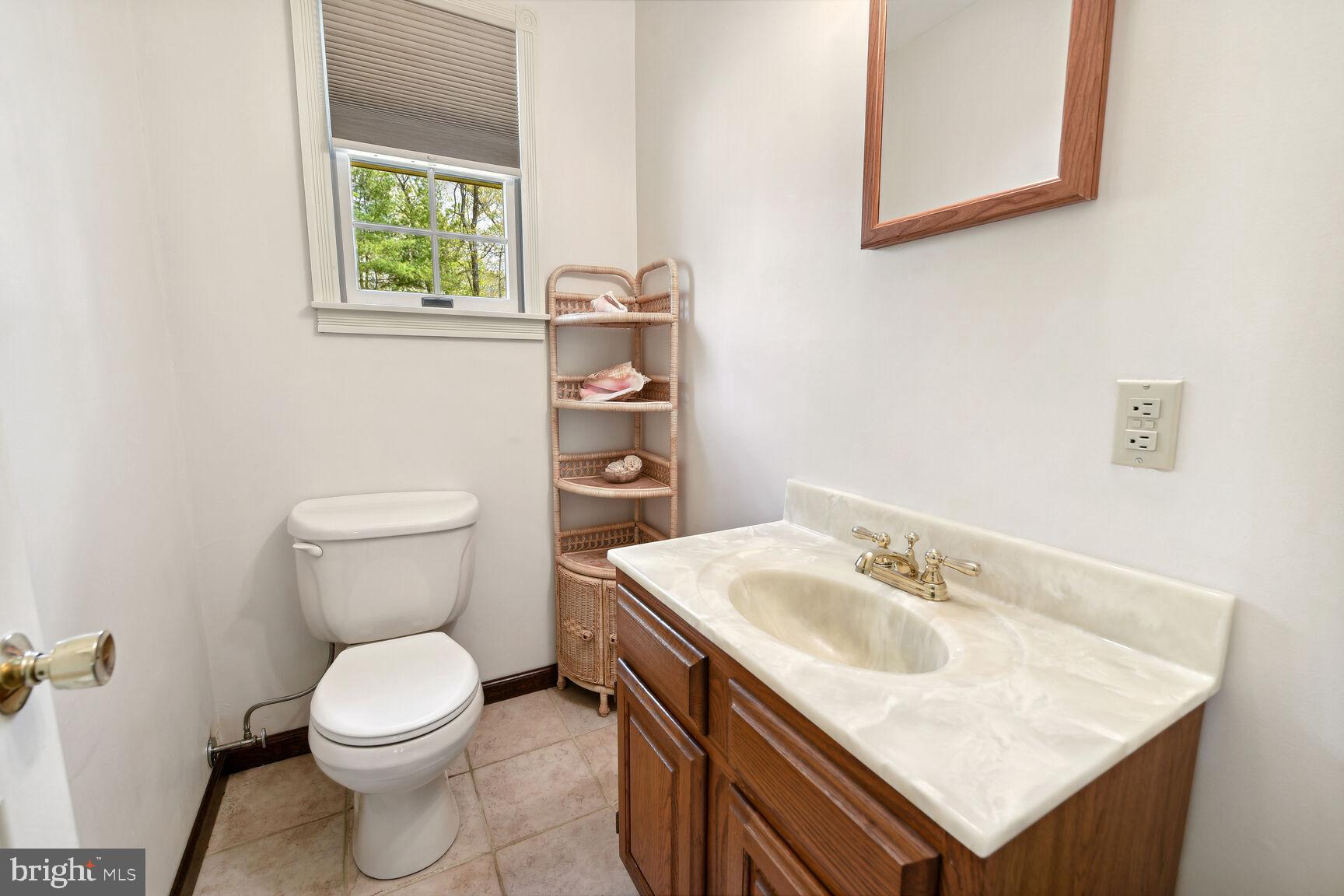 210 Crest Road Marlton, NJ 08053 - Photo 17 of 47 Powder Room