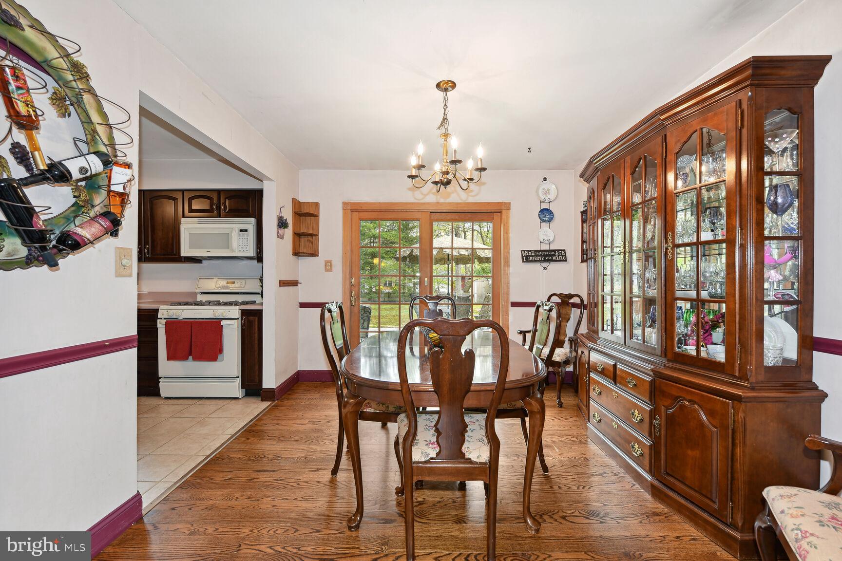 210 Crest Road Marlton, NJ 08053 - Photo 10 of 47 Dining Room