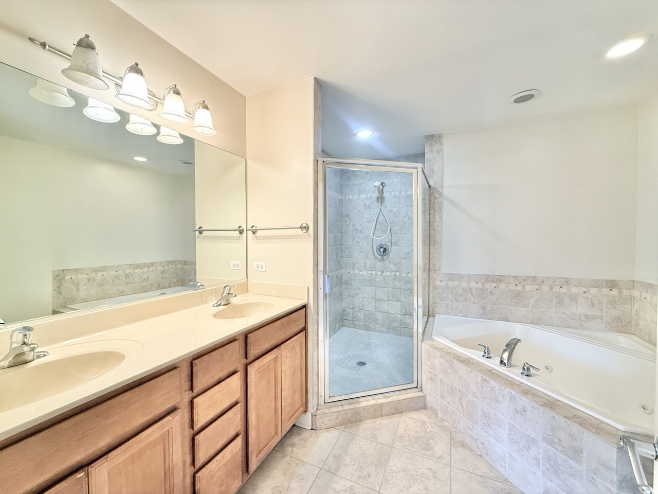 930 Case Avenue, Unit 930 Naperville, IL 60563 - Photo 12 of 26