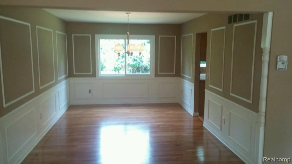 25918 Branchaster Road Farmington Hills, MI 48336 - Photo 13 of 36