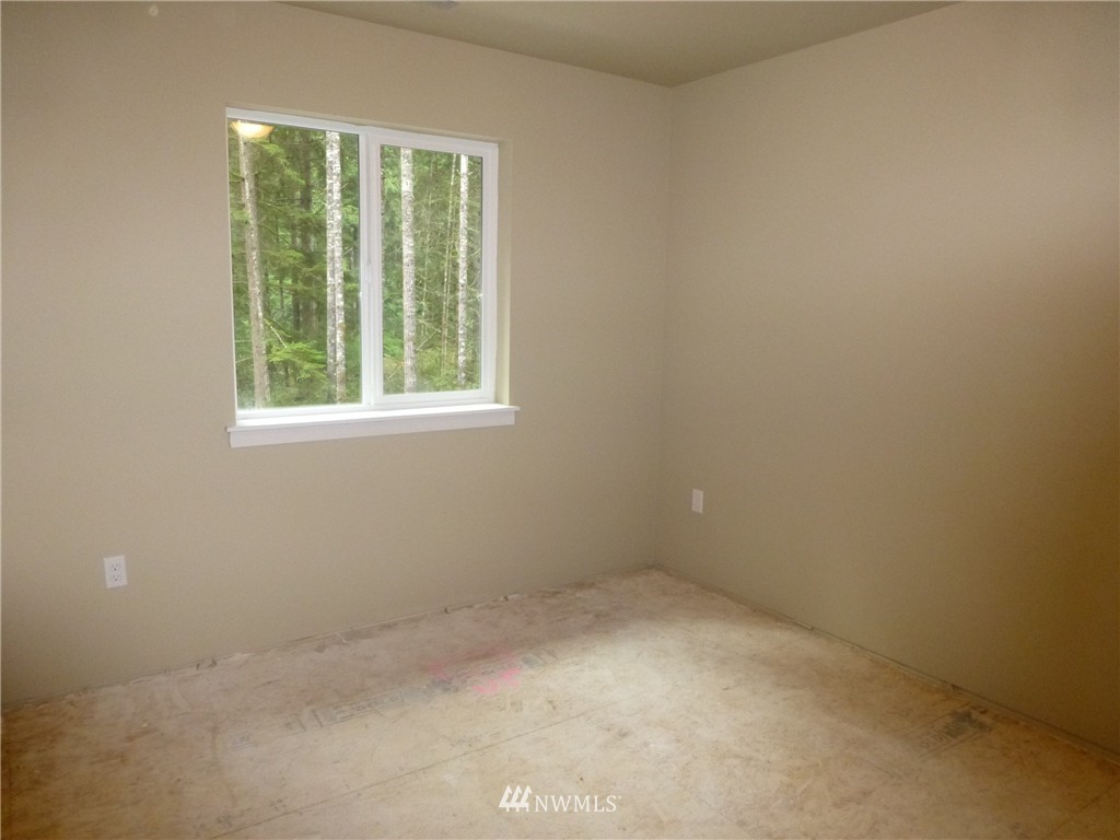6676 Southeast Fragaria Road Olalla, WA 98359 - Photo 11 of 22 Gallery Image 11