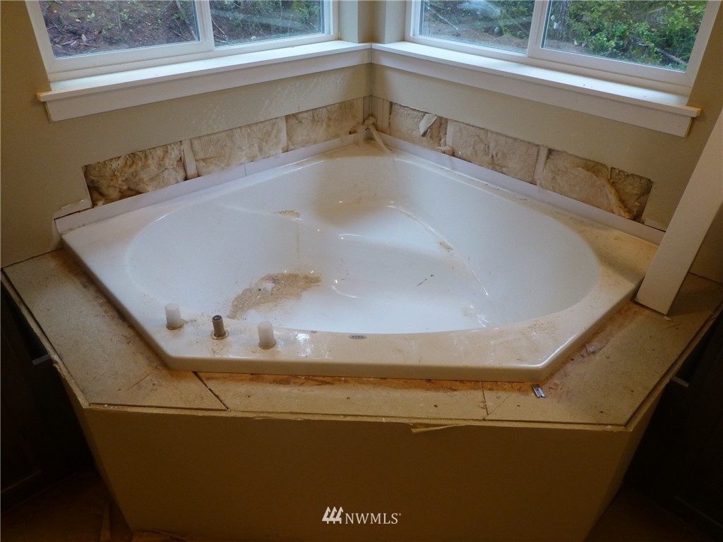 6676 Southeast Fragaria Road Olalla, WA 98359 - Photo 19 of 22 Gallery Image 19