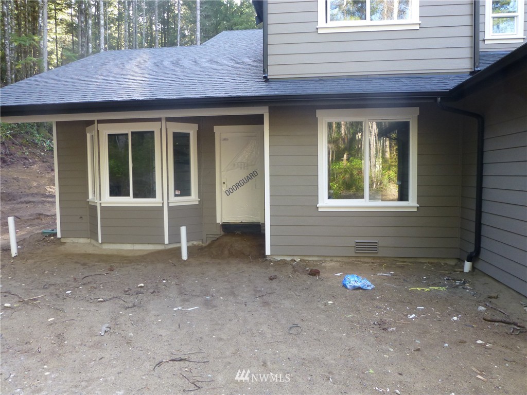 6676 Southeast Fragaria Road Olalla, WA 98359 - Photo 3 of 22 Gallery Image 3