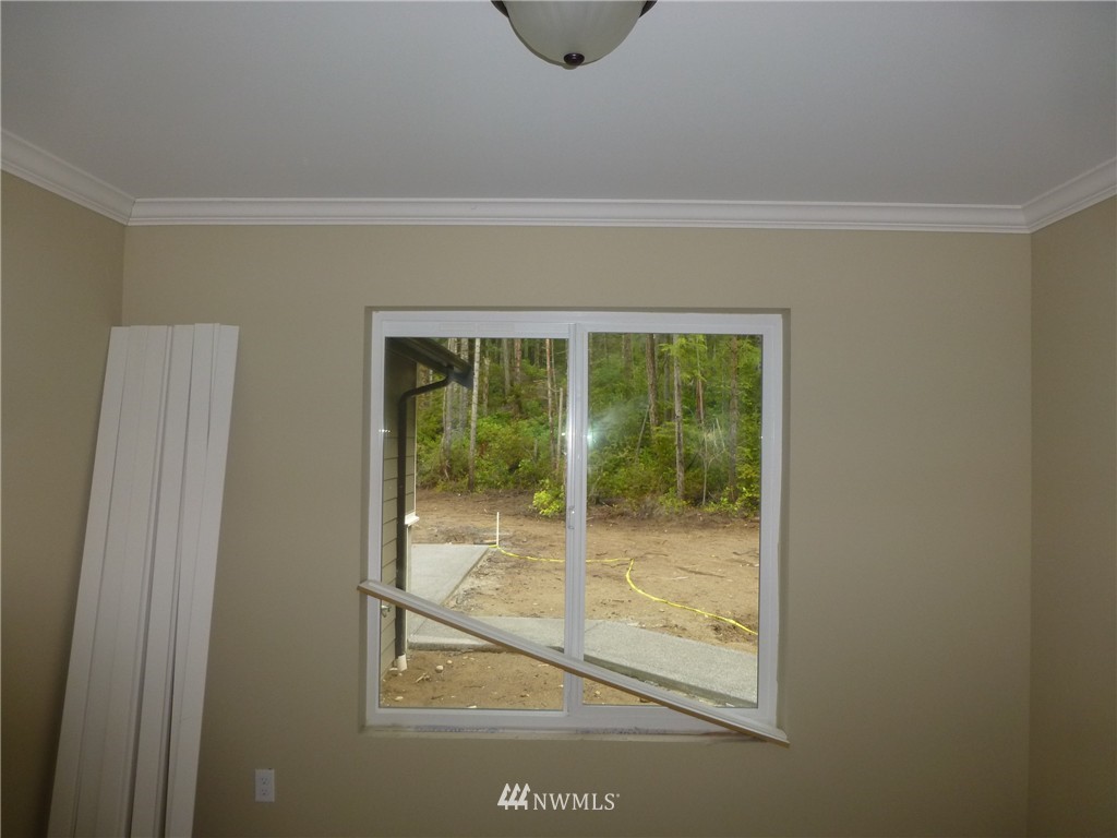 6676 Southeast Fragaria Road Olalla, WA 98359 - Photo 6 of 22 Gallery Image 6