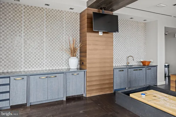 $899,900 | 70 N Street Southeast, Unit N603, Washington, DC 20003