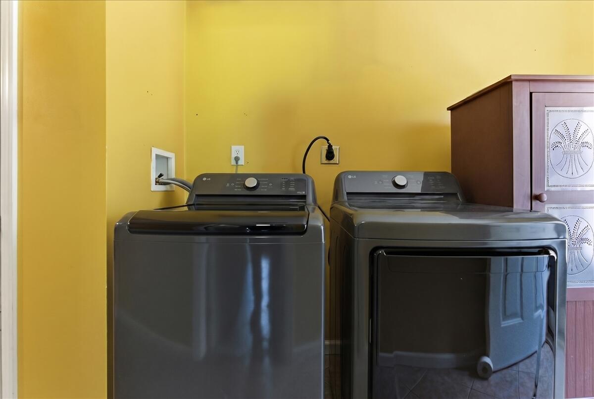 244 Back Street Monmouth, ME 04265 - Photo 25 of 53 47-12_laundry_room_a