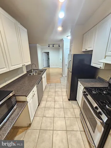 $2,150 | 501 Hungerford Drive, Unit 218, Rockville, MD 20850