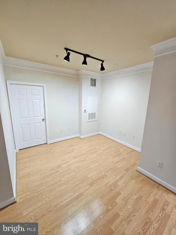 $2,150 | 501 Hungerford Drive, Unit 218, Rockville, MD 20850