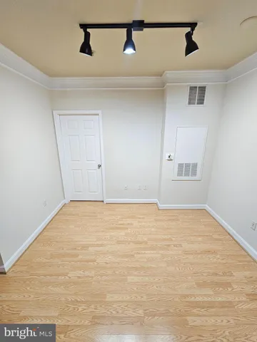 $2,150 | 501 Hungerford Drive, Unit 218, Rockville, MD 20850