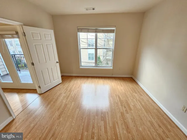 $2,150 | 501 Hungerford Drive, Unit 218, Rockville, MD 20850