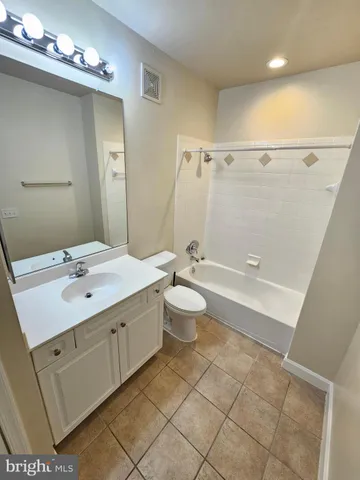 $2,150 | 501 Hungerford Drive, Unit 218, Rockville, MD 20850