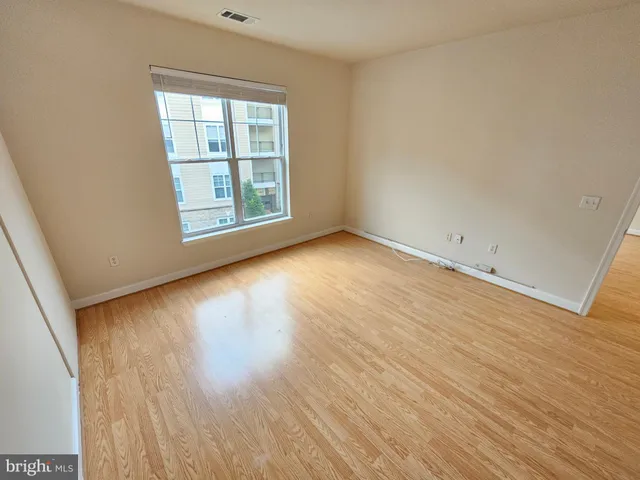 $2,150 | 501 Hungerford Drive, Unit 218, Rockville, MD 20850