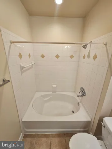 $2,150 | 501 Hungerford Drive, Unit 218, Rockville, MD 20850