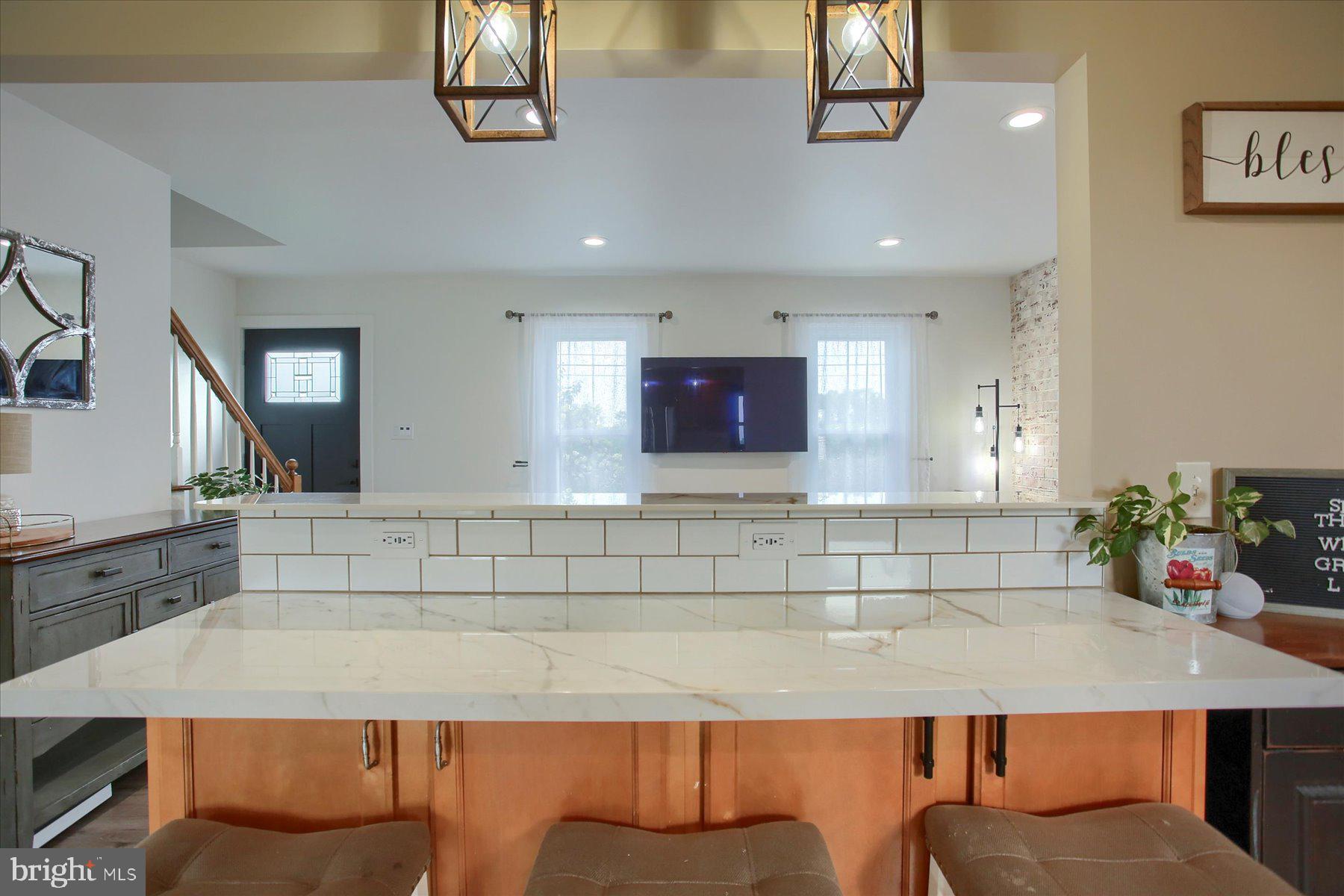 711 Landisville Road Manheim, PA 17545 - Photo 11 of 50 Bar/Counter Seating