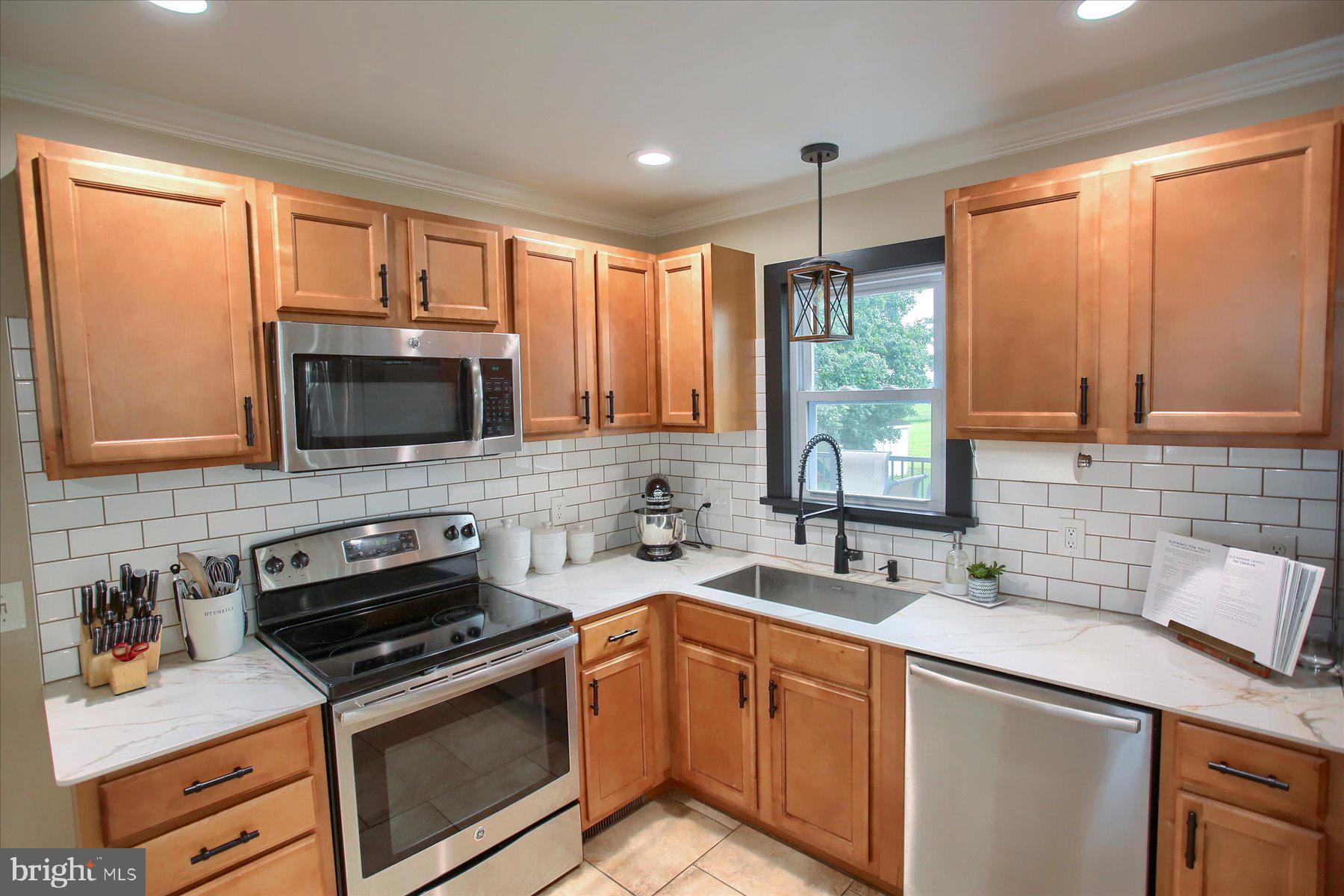 711 Landisville Road Manheim, PA 17545 - Photo 13 of 50 Gallery Image 13