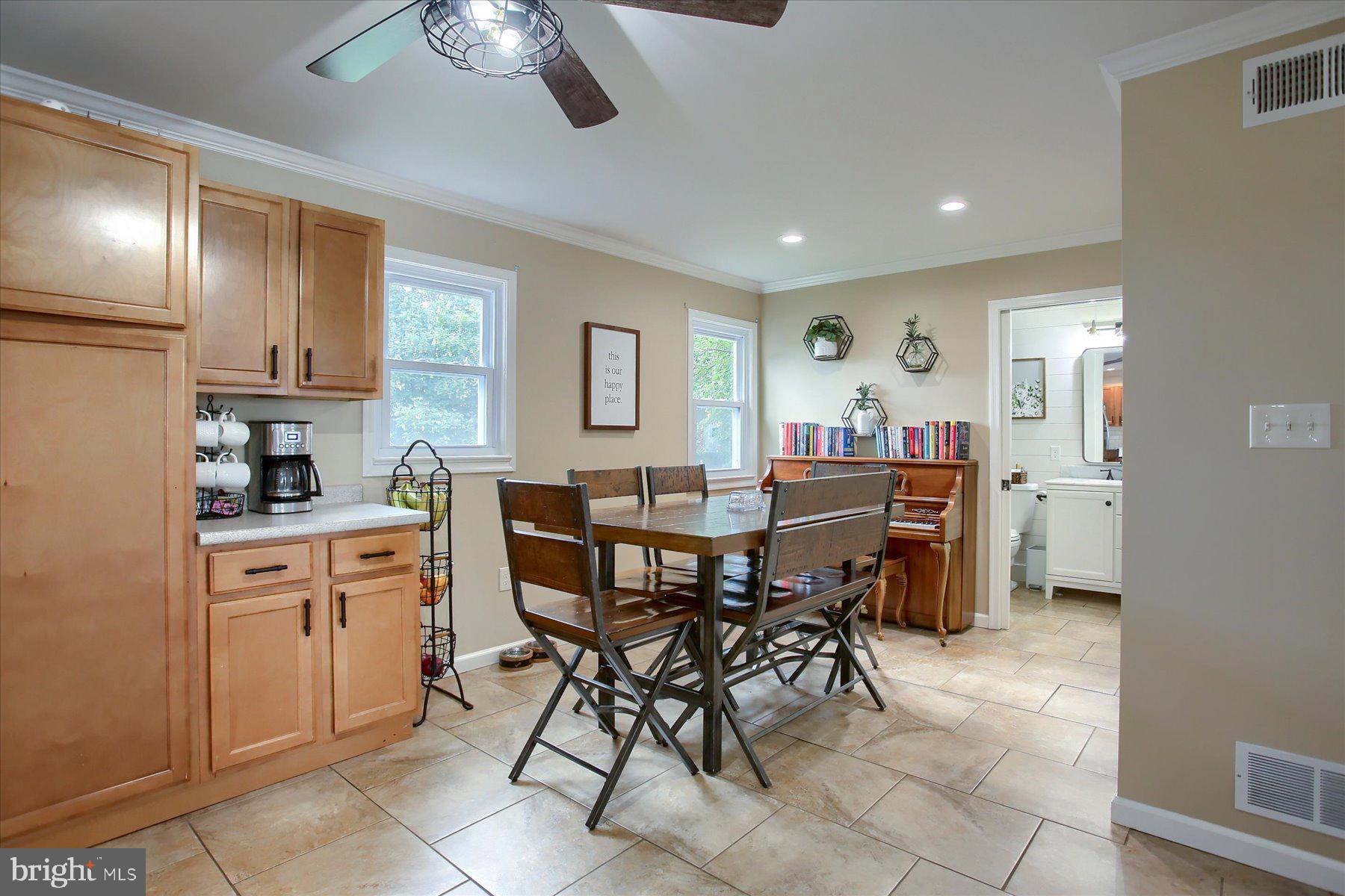 711 Landisville Road Manheim, PA 17545 - Photo 16 of 50 Pantry & Coffee Bar