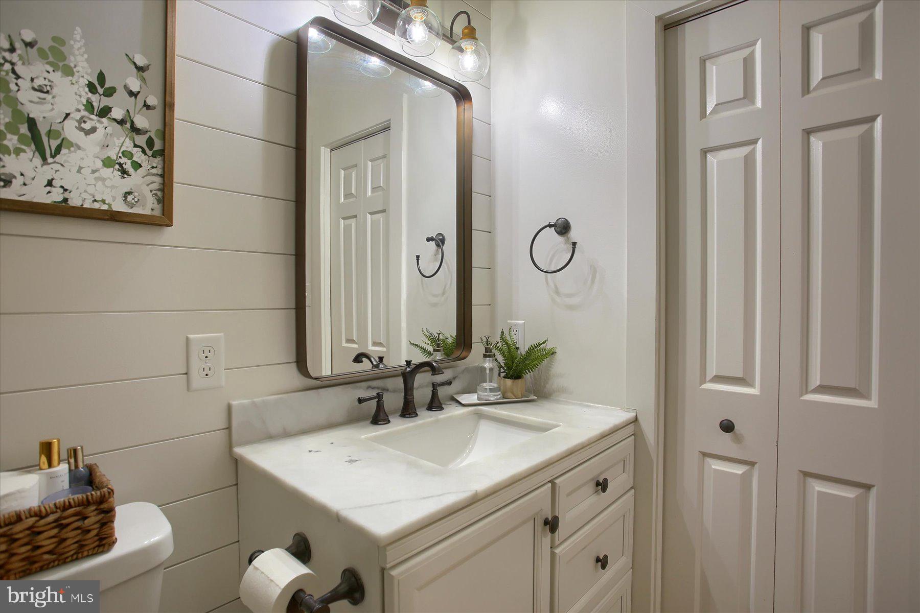 711 Landisville Road Manheim, PA 17545 - Photo 19 of 50 1st Fl. Full Bathroom