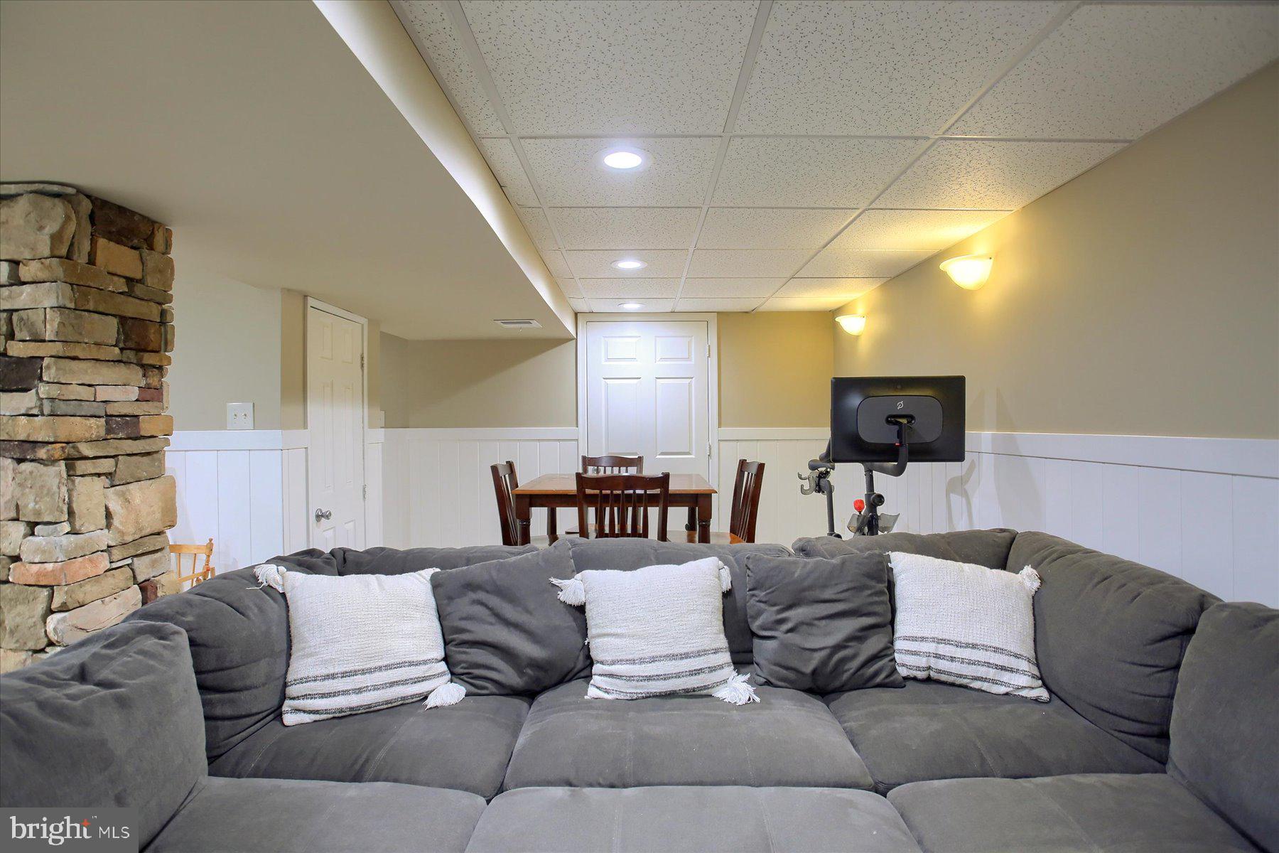 711 Landisville Road Manheim, PA 17545 - Photo 32 of 50 Gallery Image 32