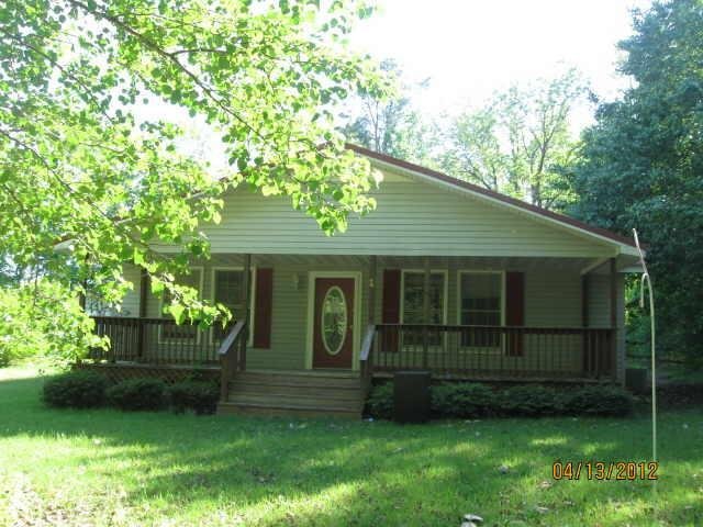 185 Bosie Road Franklin, GA 30217 - Photo 1 of 1 a view of a house with a garden