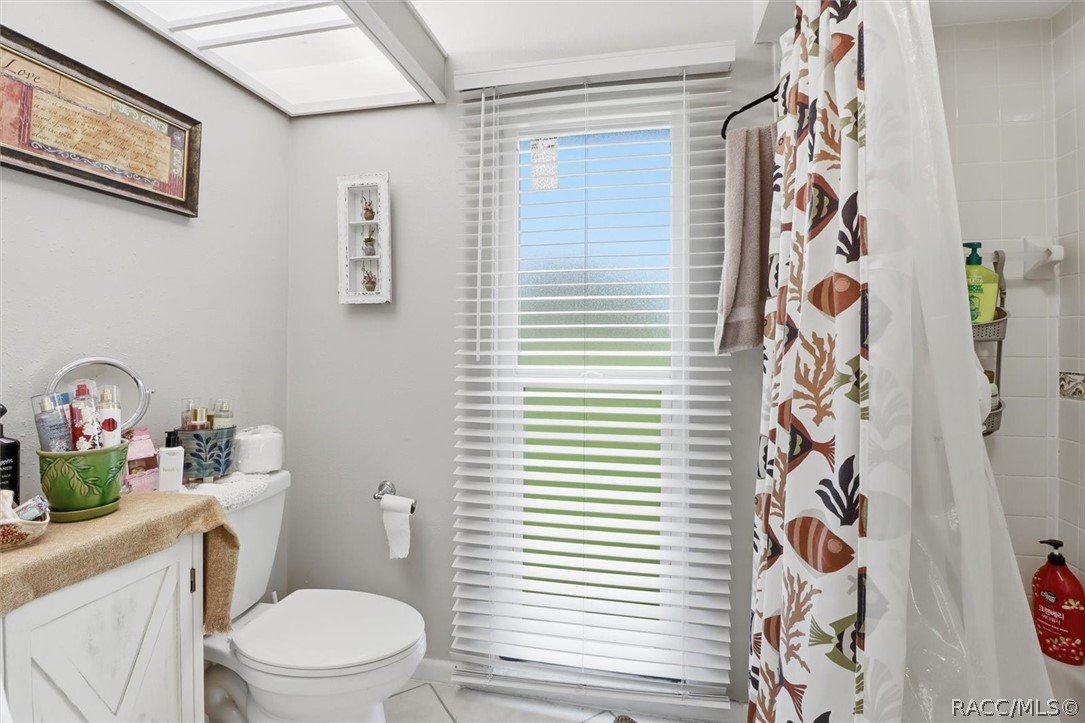 2507 Bluegrass Street Inverness, FL 34453 - Photo 25 of 43 Primary bathroom