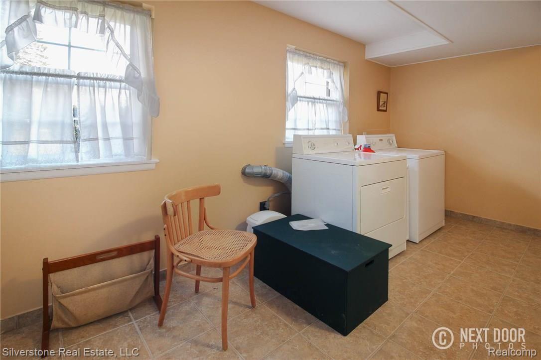 529 Willow Tree Lane Rochester, MI 48306 - Photo 23 of 30 IMG_3423Blended.jpg