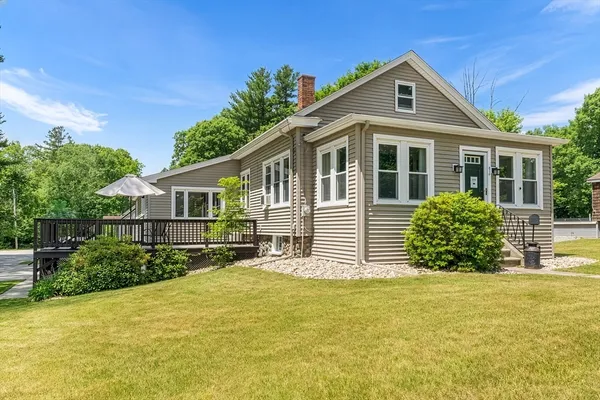 $399,000 | 43 Lake Avenue, Leicester, MA 01524
