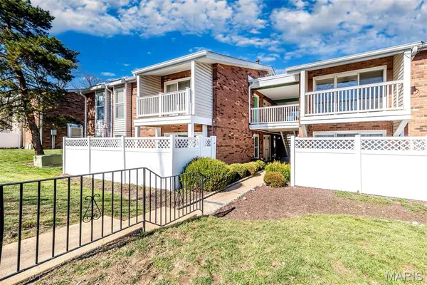$175,000 | 530 Nirk Avenue, Unit G, St. Louis, MO 63122
