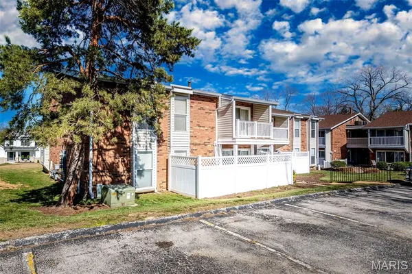 $175,000 | 530 Nirk Avenue, Unit G, St. Louis, MO 63122