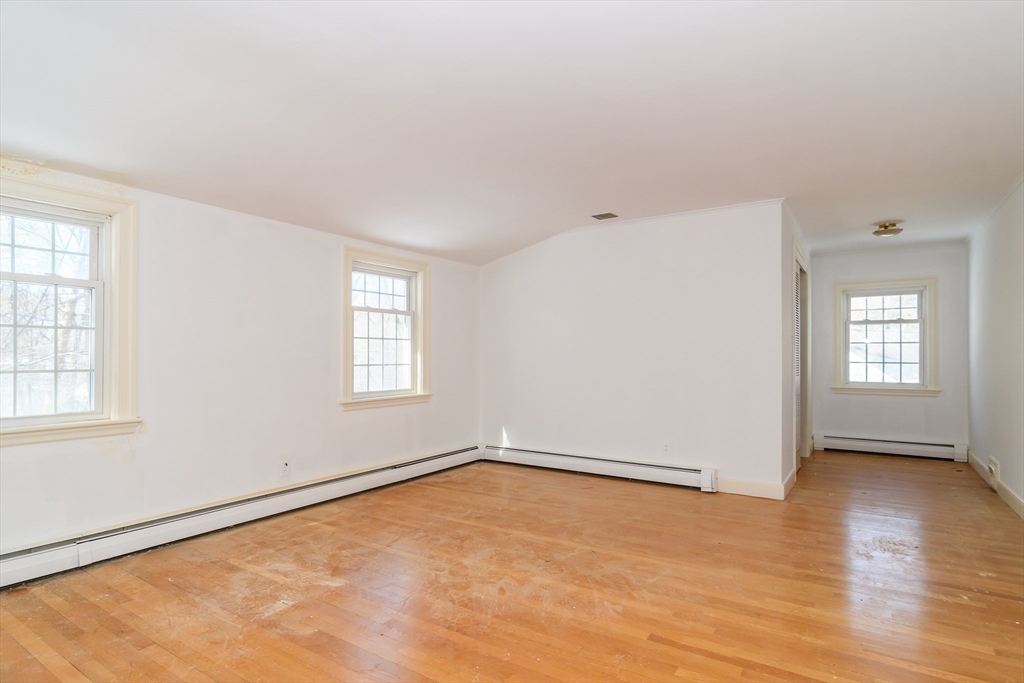 162 Hampshire Road Wellesley, MA 02481 - Photo 11 of 14