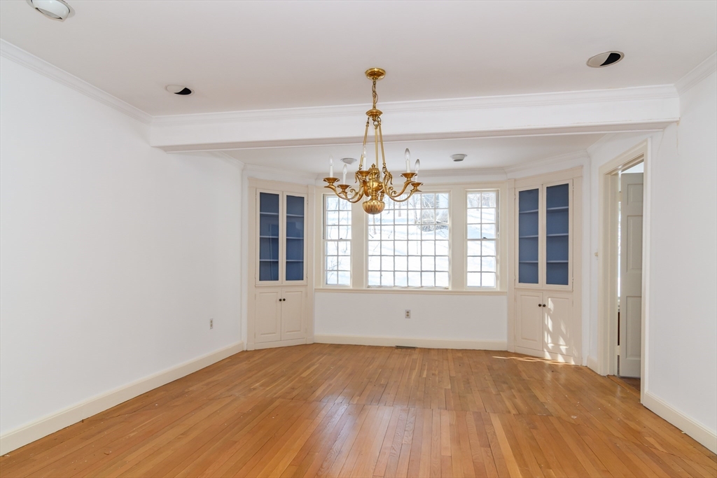 162 Hampshire Road Wellesley, MA 02481 - Photo 6 of 14