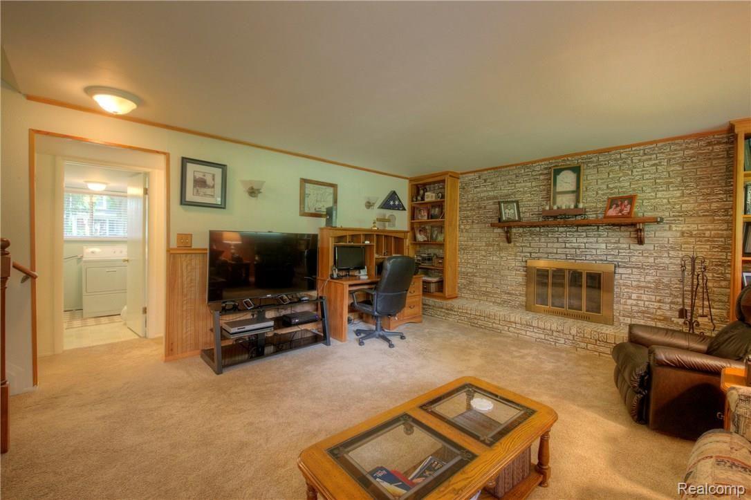 46532 Maidstone Road Canton, MI 48187 - Photo 20 of 32 930A6696_7_8.jpg