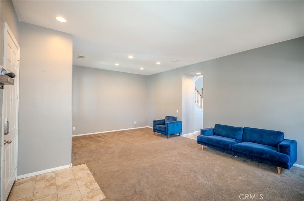 1895 Silver Drop Lane Hemet, CA 92545 - Photo 8 of 50 Living room