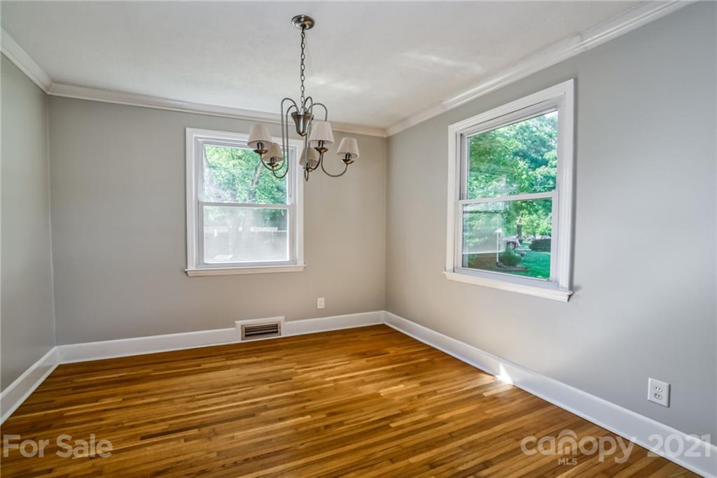 5401 Valley Forge Road Charlotte, NC 28210 - Photo 6 of 27 a view of empty room with window