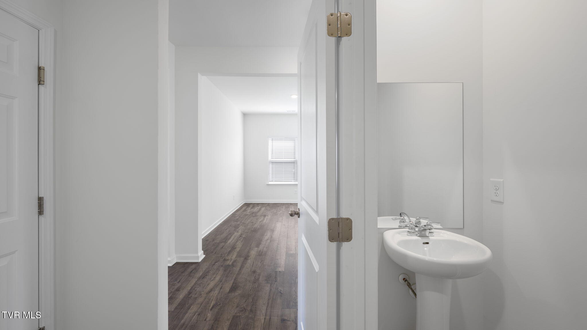 519 Fieldcrest Road Blountville, TN 37617 - Photo 18 of 48 22-web-or-mls-DSC_4617