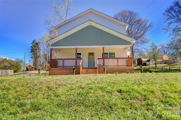 $375,000 | 902 North Mountain Street, Cherryville, NC 28021